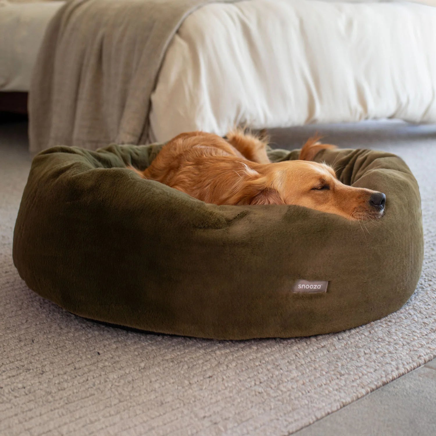 Luxe Fur Cuddler Dog Bed- Leaf-Snooza