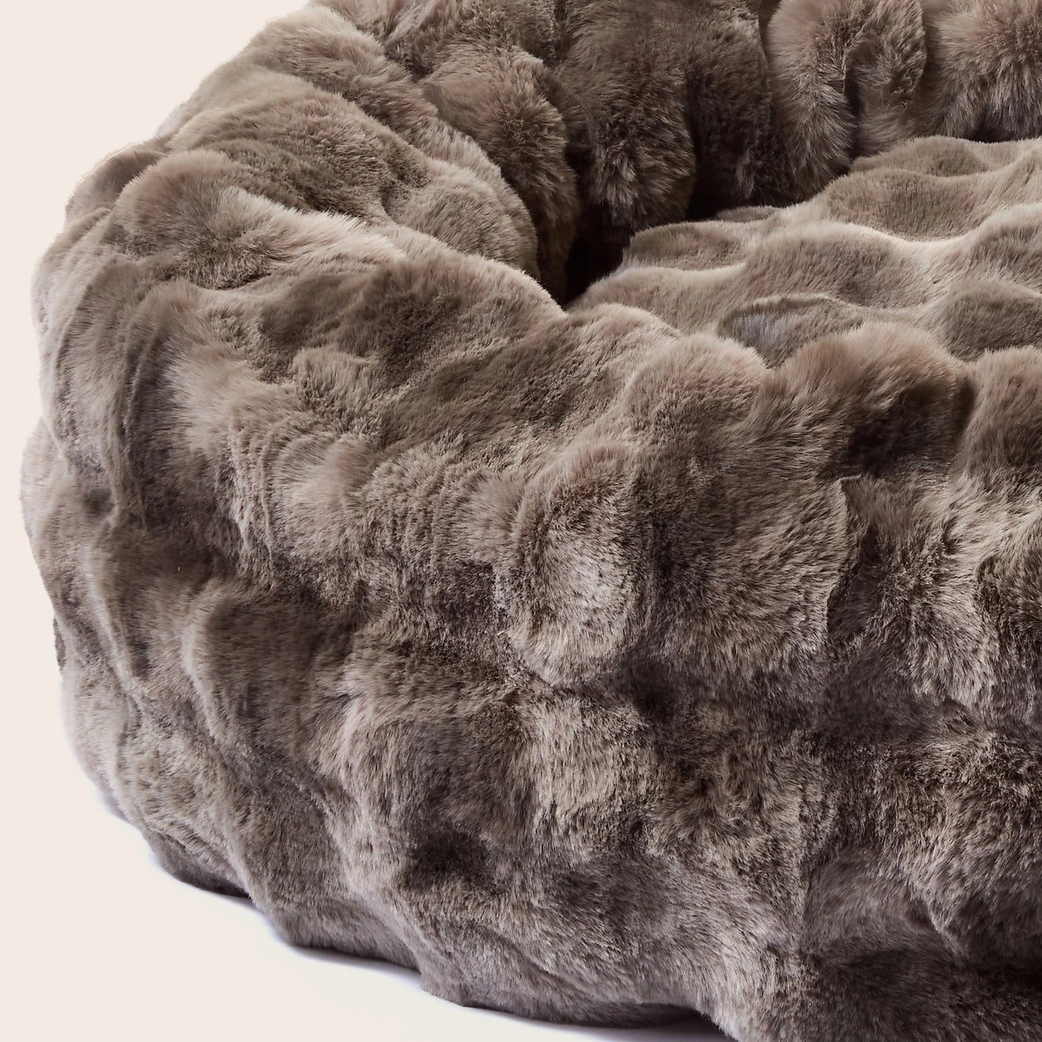 Luxe Bubble Fur Cuddler- Snooza