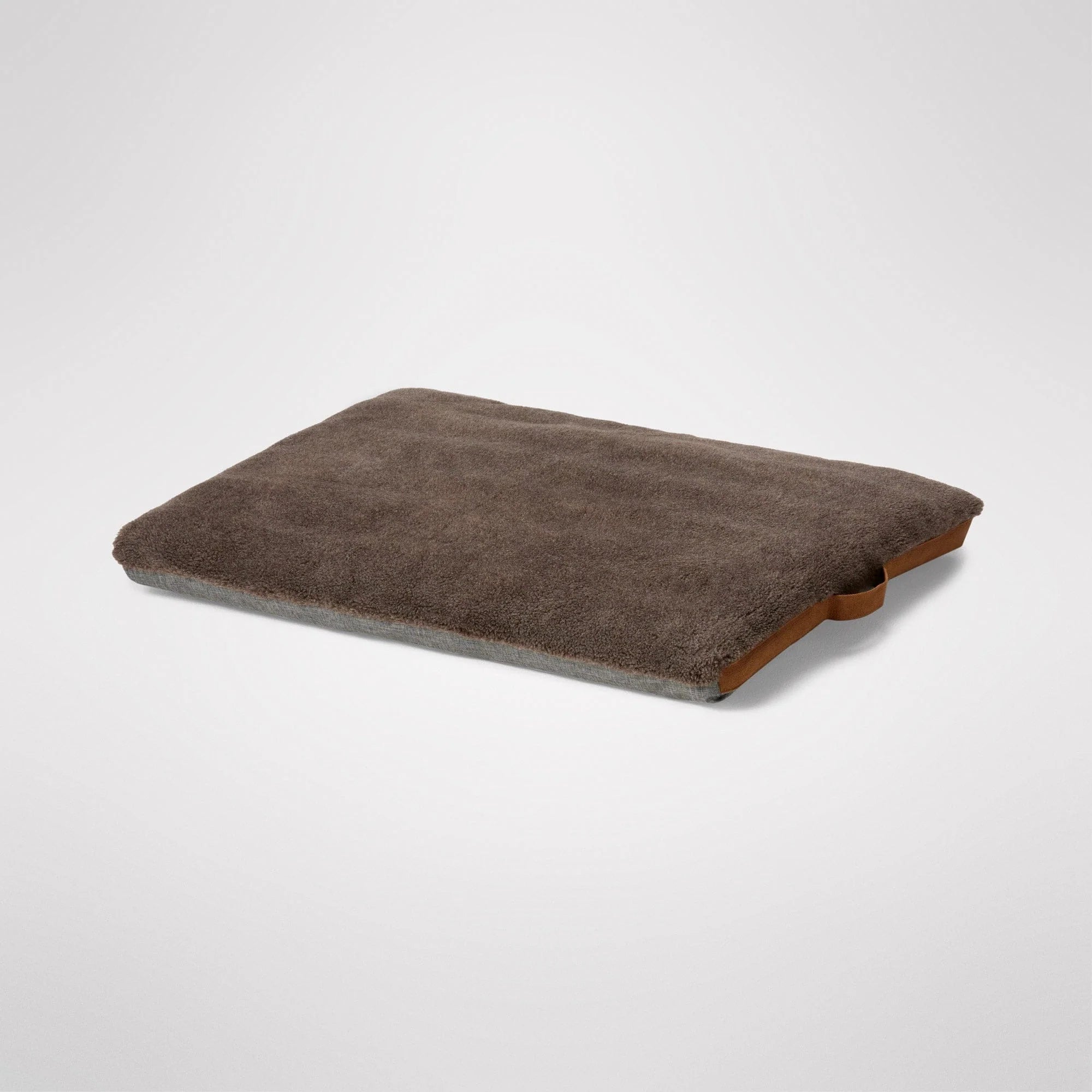 MiniJumbuk – Jumbuk Swag Dog Bed – Mocha
